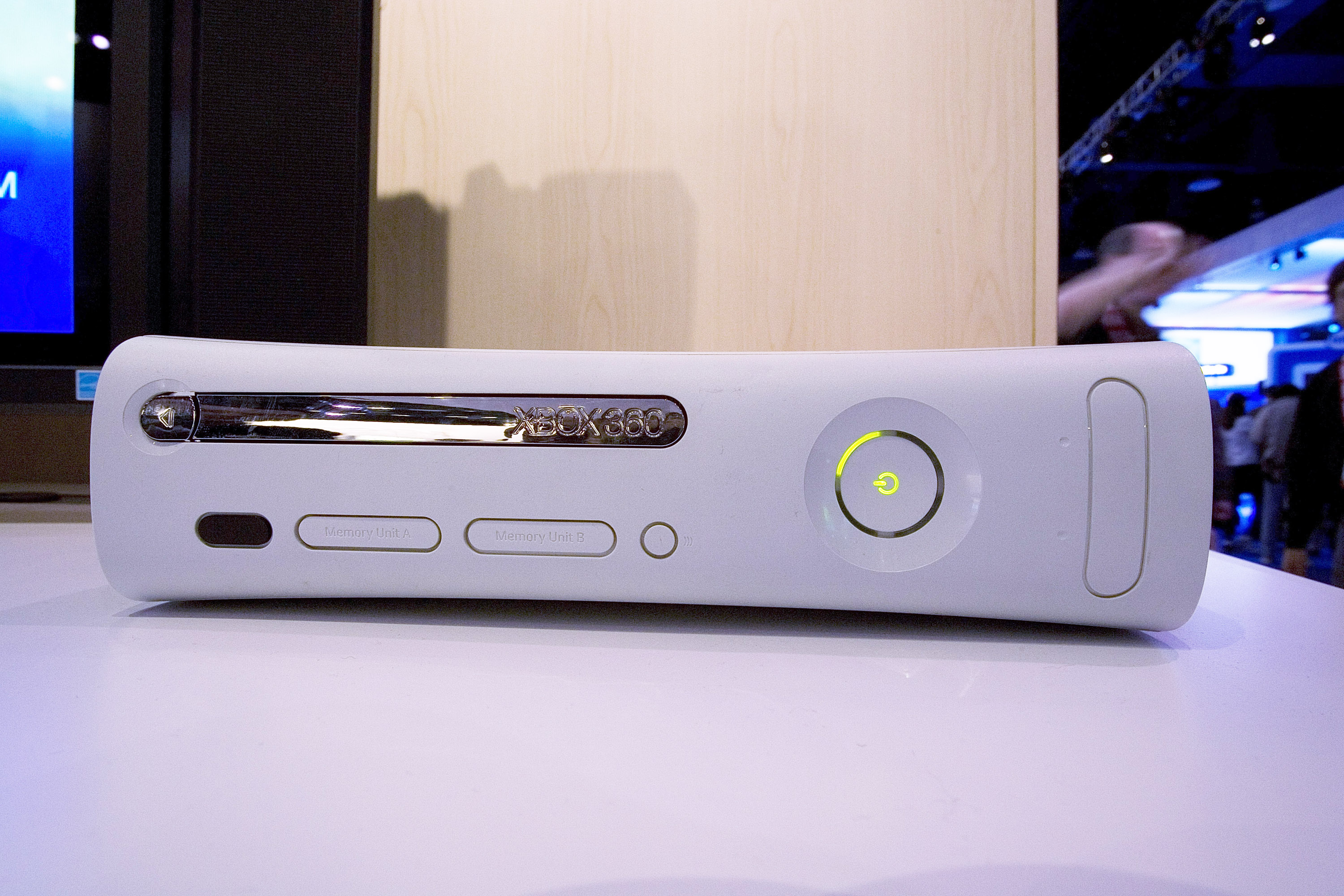 A photograph of the Xbox 360 at CES 2008
